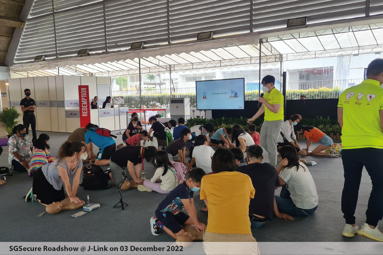 Photo of learners attending the DARE programme at the SGSecure Roadshow at J-Link on 3 December 2022.